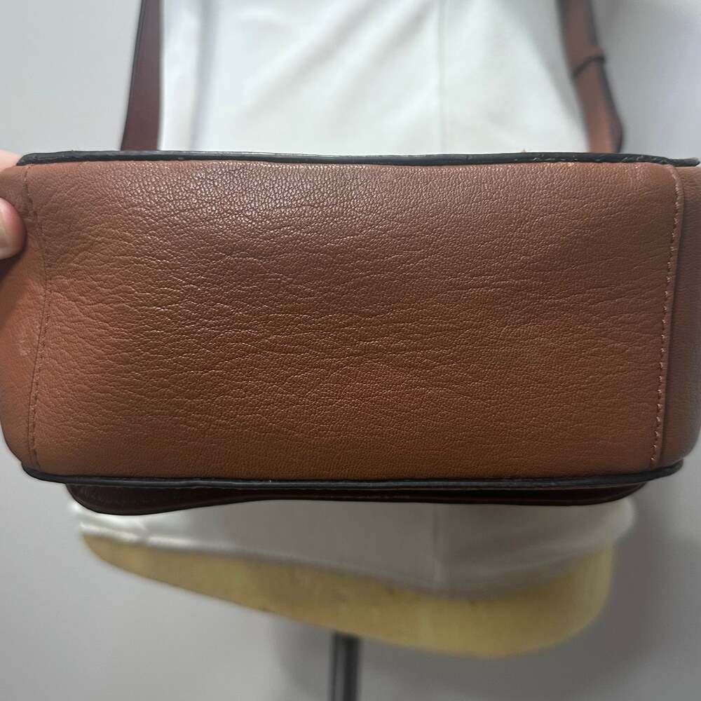 Cole Haan 100% Brown Leather Crossbody Bag Gold Hardware Flap Closure Vintage - Picture 8 of 9